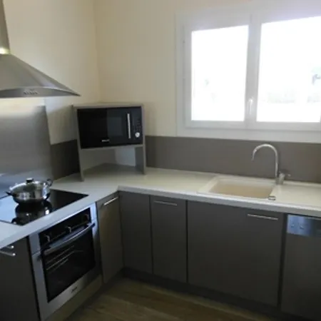 Maison Renovee Avec Wifi Et Terrasse A - Fr-1-616-74 Trélissac