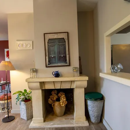 Maison Renovee Avec Wifi Et Terrasse A - Fr-1-616-74 Trélissac