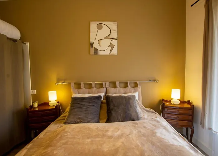 Maison Rénovée Avec Wifi Et Terrasse à - Fr-1-616-74 * Trélissac